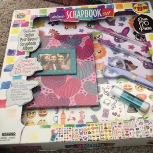 Scrapbook set